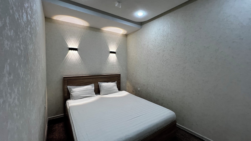 Luxury Suite, City View