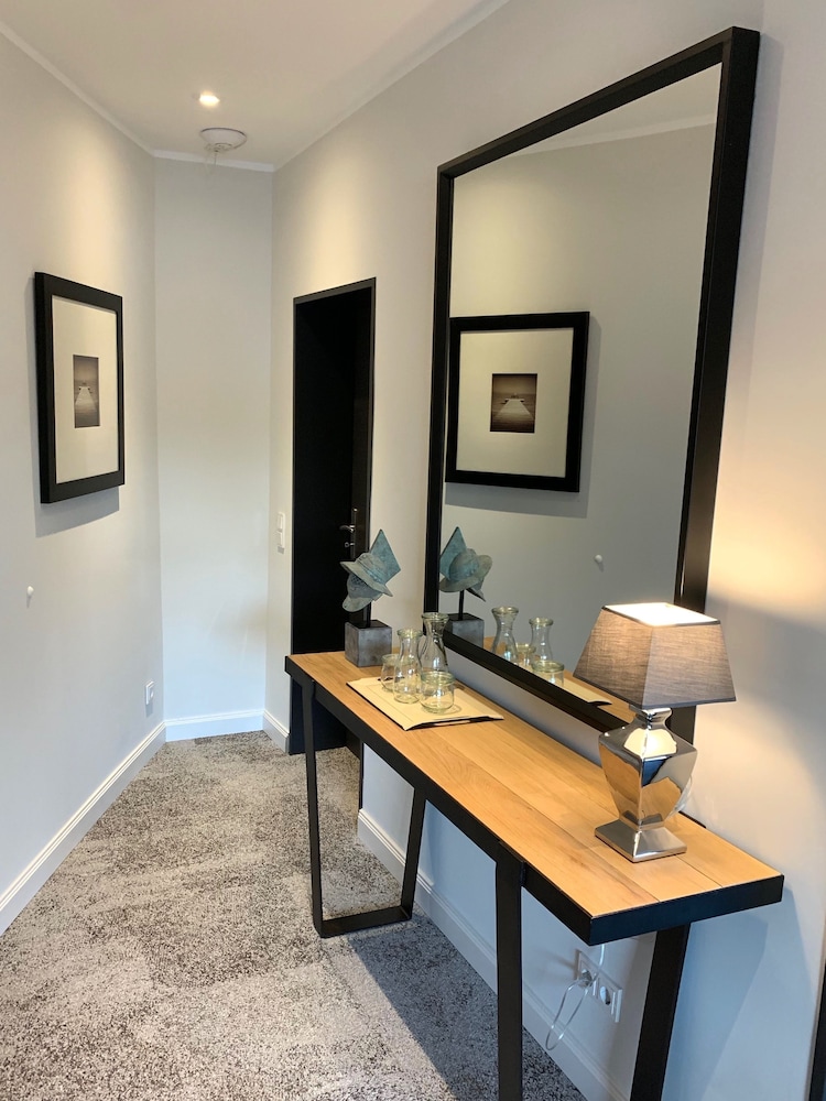Luxury Condo, 2 Bedrooms, Non Smoking, Balcony photo 2
