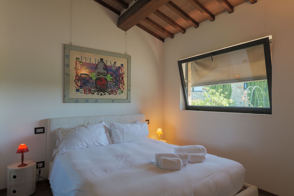 Romantic Apartment photo 2