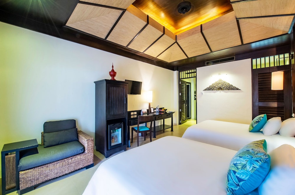 Deluxe Room, Sea View - Photo 6