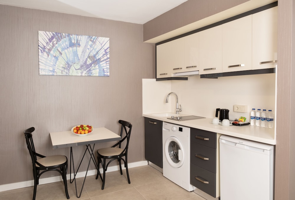 Duplex, Balcony, City View photo 2