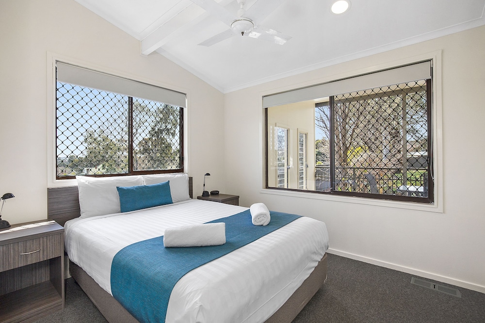 Standard Room, Kitchen (Thunderbird Cottage), Free Wi-Fi & Parking photo 2
