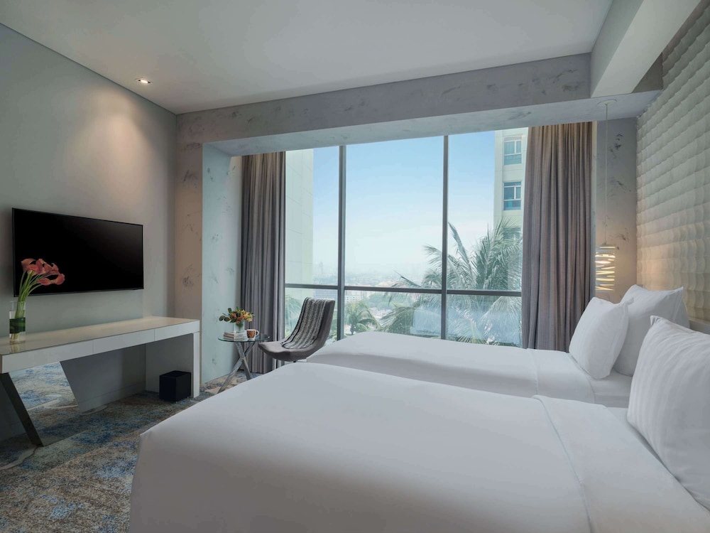 Deluxe Room, 2 Twin Beds - Photo 7