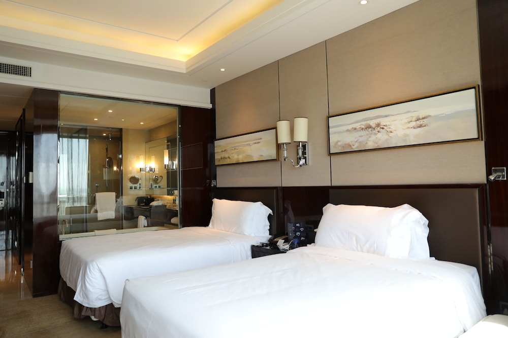 Twin Deluxe Lake View Room
