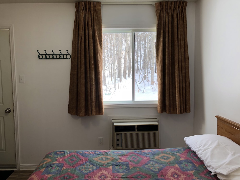 Basic Room, 1 Double Bed photo 1