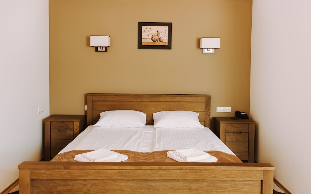 Economy Suite