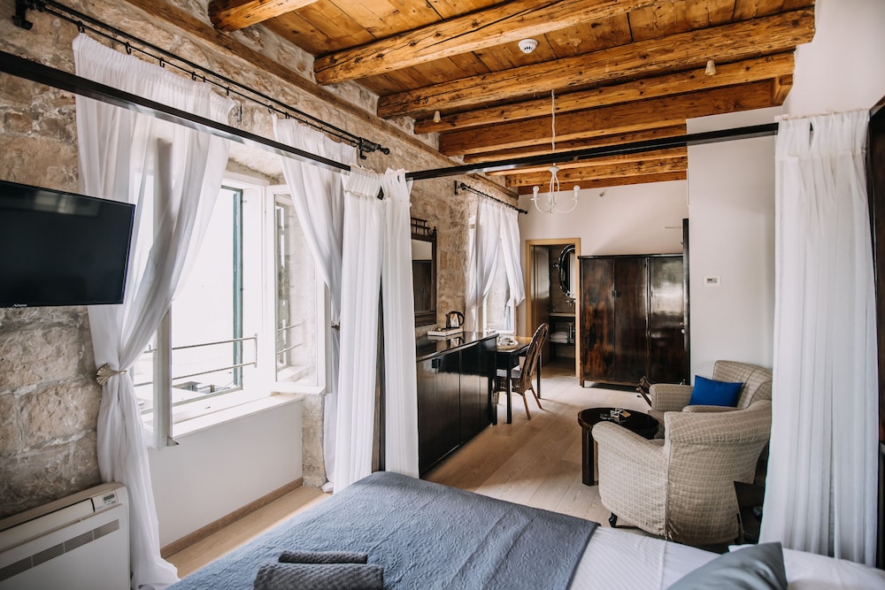 Deluxe Room, City View photo 3