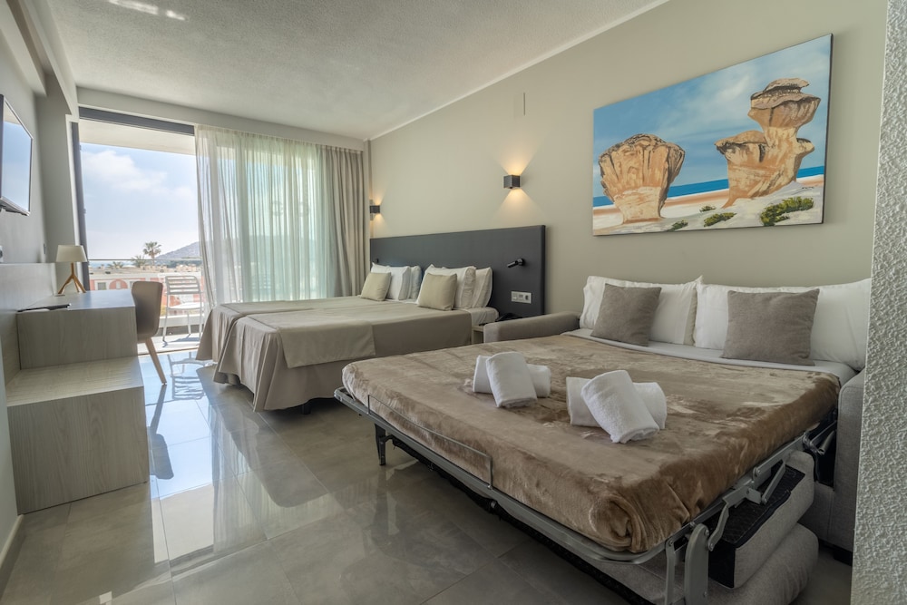 Deluxe Quadruple Room, Pool View (2 extra beds, 4 adults)