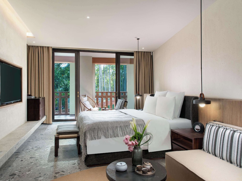 Executive King Bed Room - Photo 4