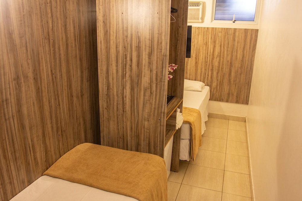 Economy Twin Room, 2 Twin Beds photo 2