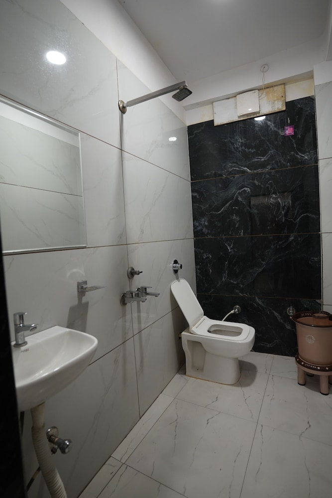 Deluxe Triple Room - Photo 2