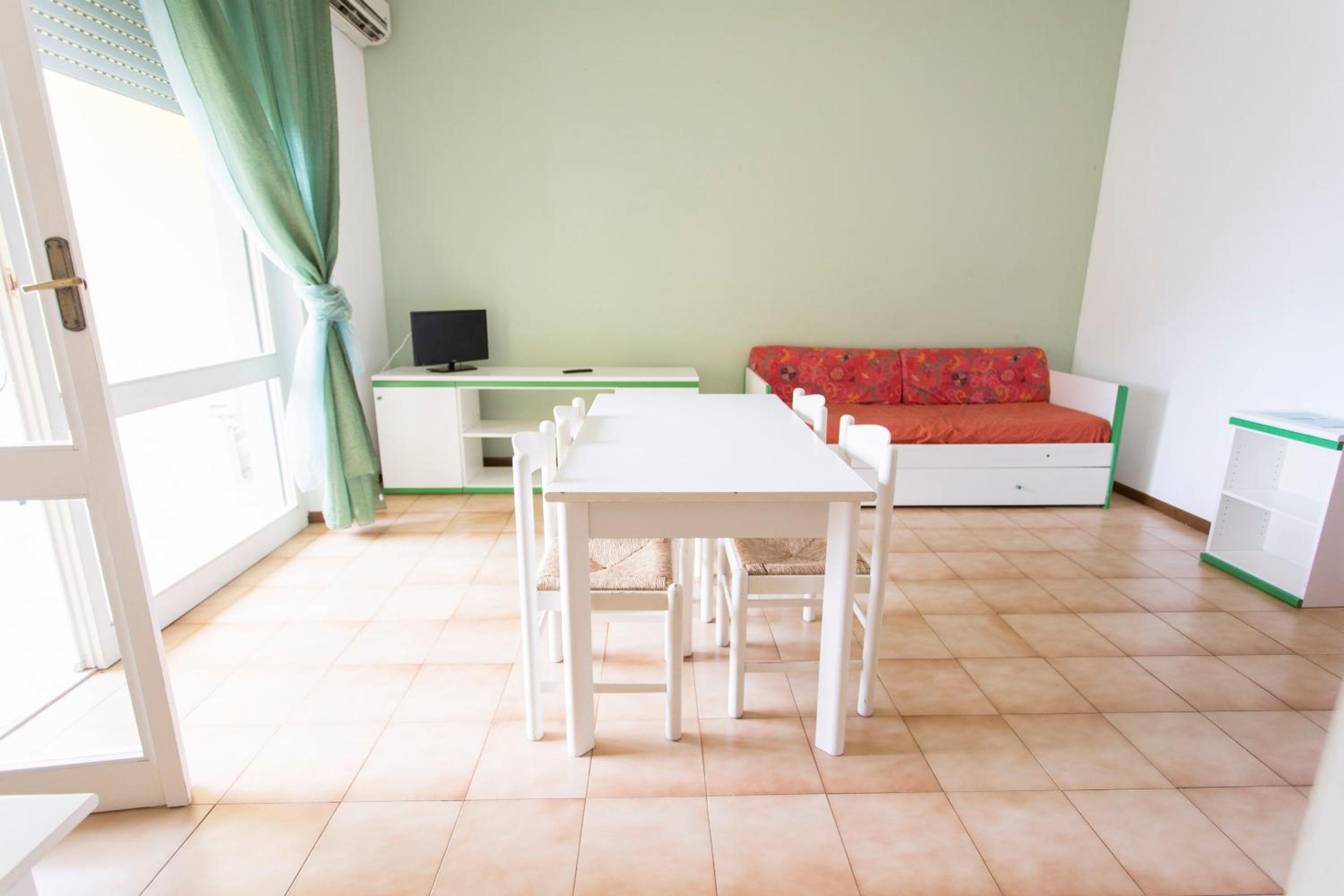 One-Bedroom Apartment (4 Adults) photo 3