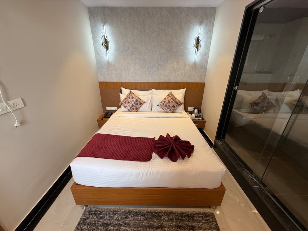 Honeymoon Double or Twin Room, City View
