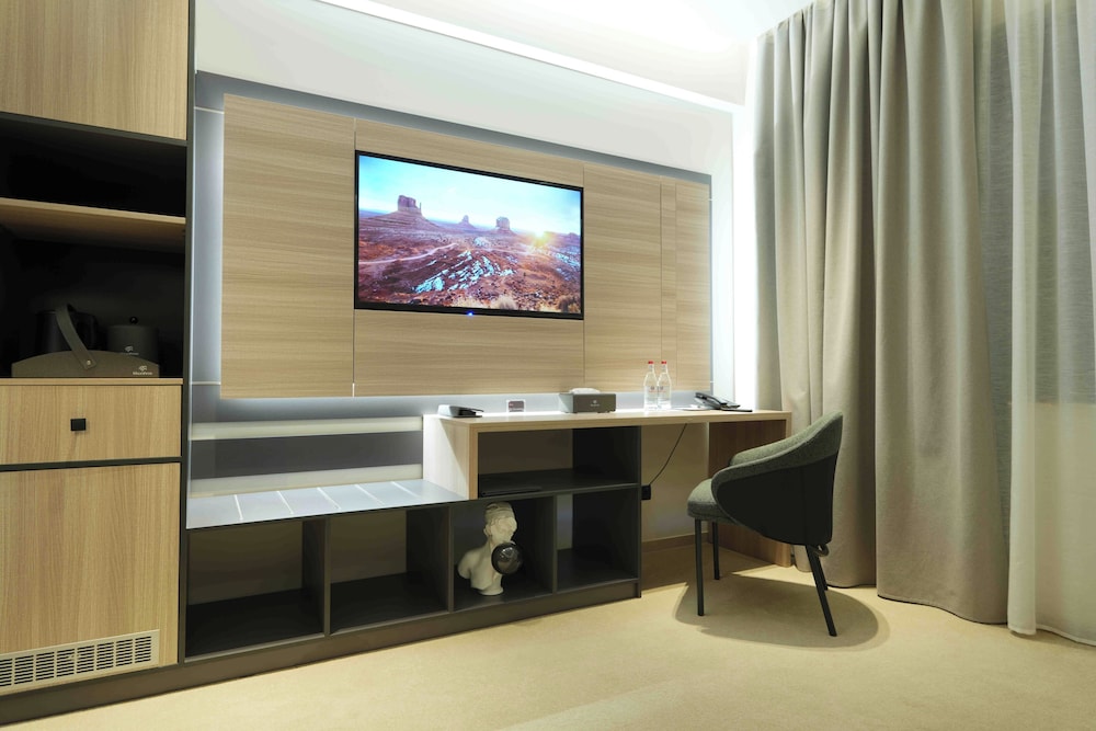Standard Room, Balcony, Mountain View