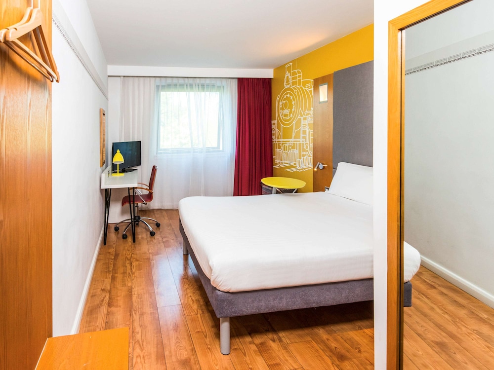 Room, 1 Double Bed (The Queen) - Photo 3