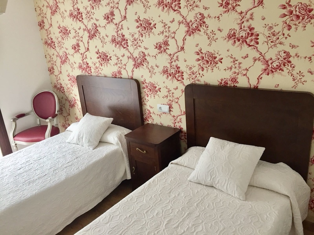 Double or Twin Room photo 2