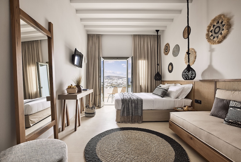 Deluxe Junior Suite with Village View photo 3