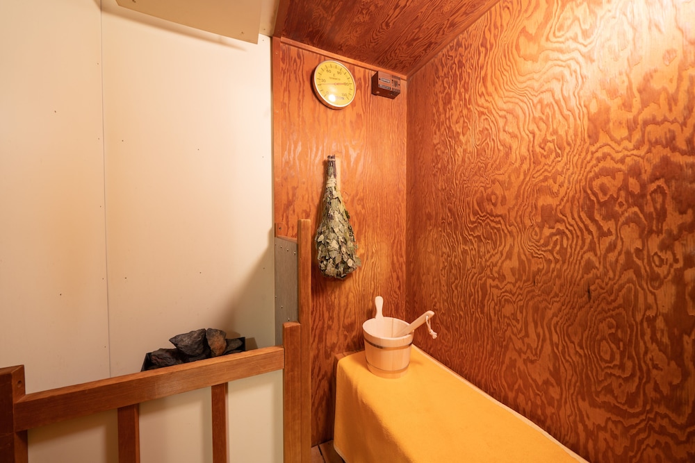 Quadruple Room with Sauna, Smoking photo 3