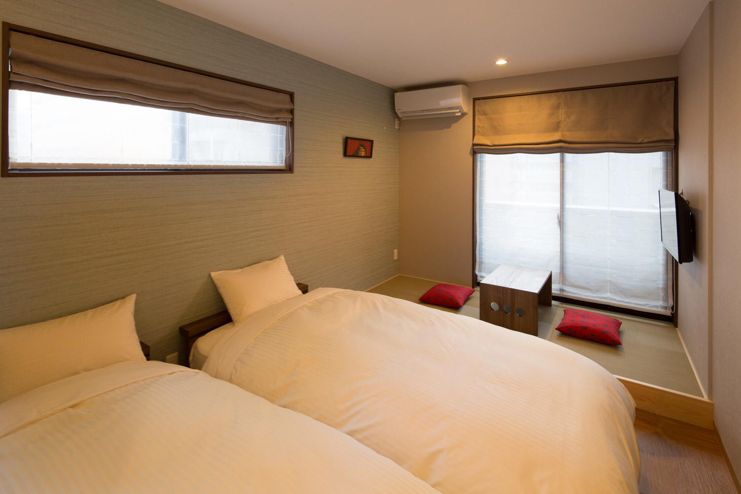 Twin Room with Tatami Area and Balcony photo 1