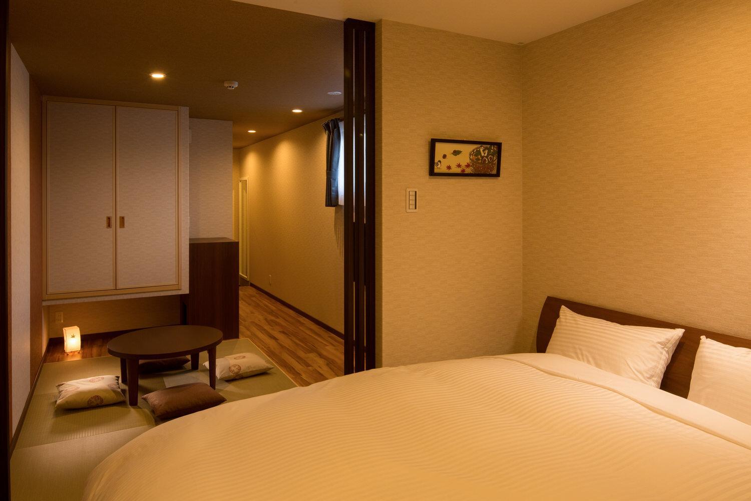 Queen Room with Tatami area and Balcony photo 1