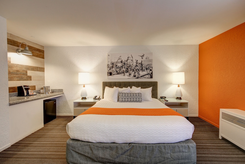 Deluxe Room, 1 King Bed