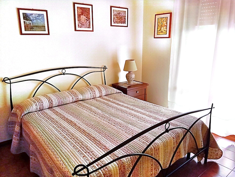 Classic Double or Twin Room, Garden View