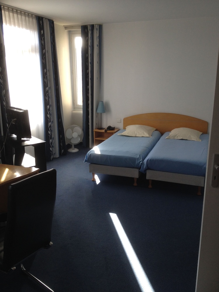 Superior Twin Room, Accessible photo 1