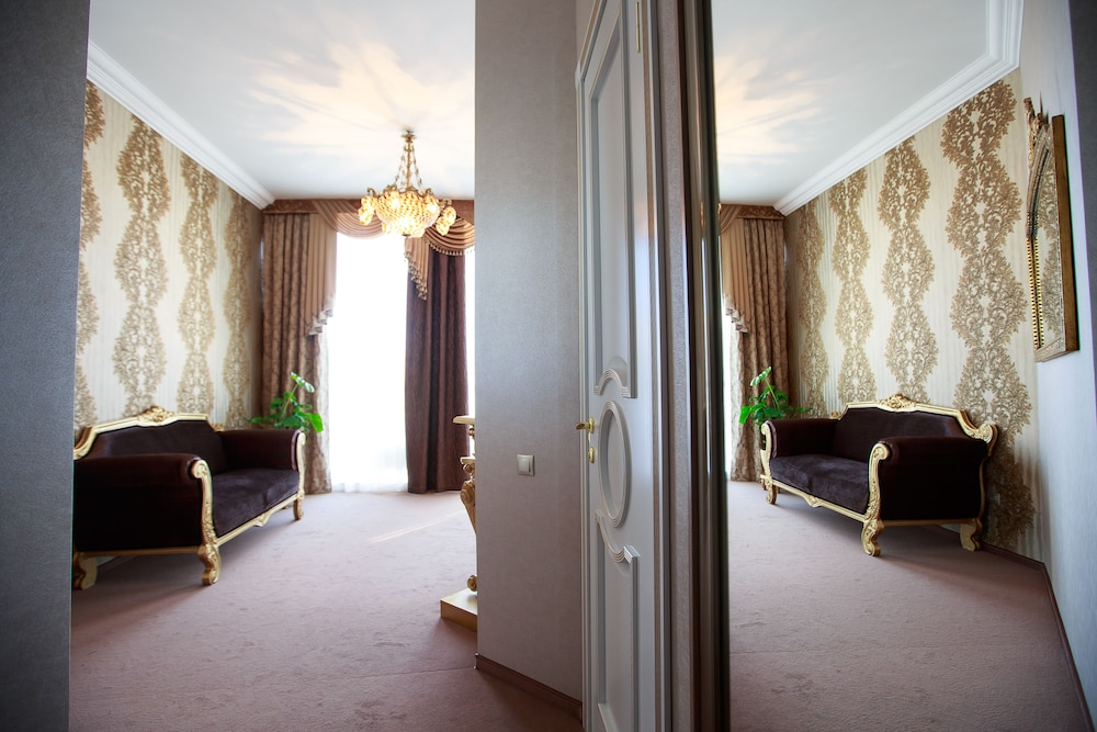 Suite, 1 Bedroom photo 2