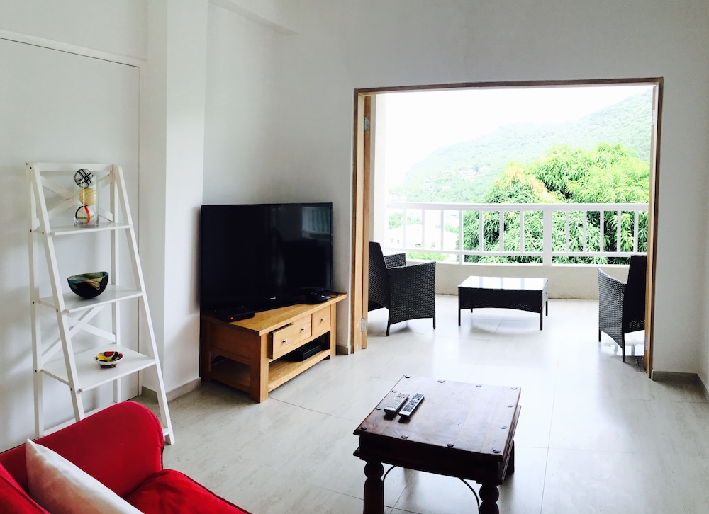Apartment, Ensuite (Papaya Suite ) photo 2