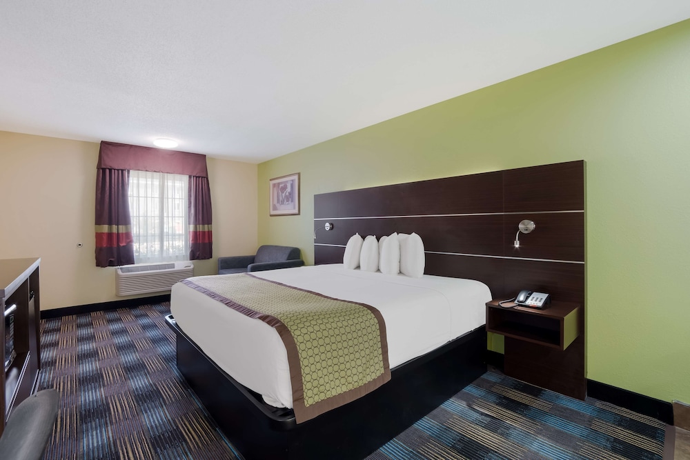 Suite, 1 King Bed, Non Smoking, Hot Tub - Photo 3