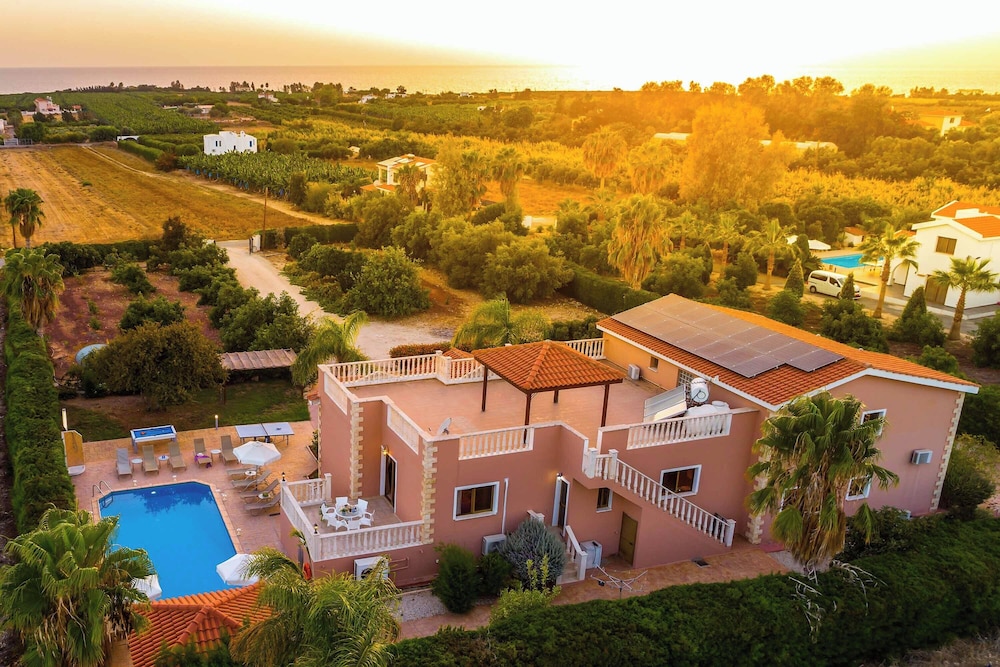 Villa (Multiple Bedrooms) photo 3