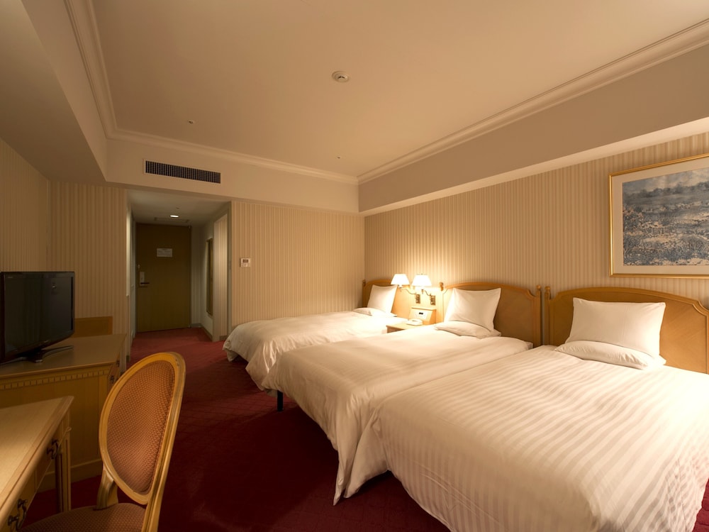 Standard Triple Room, Non Smoking, Park View photo 3