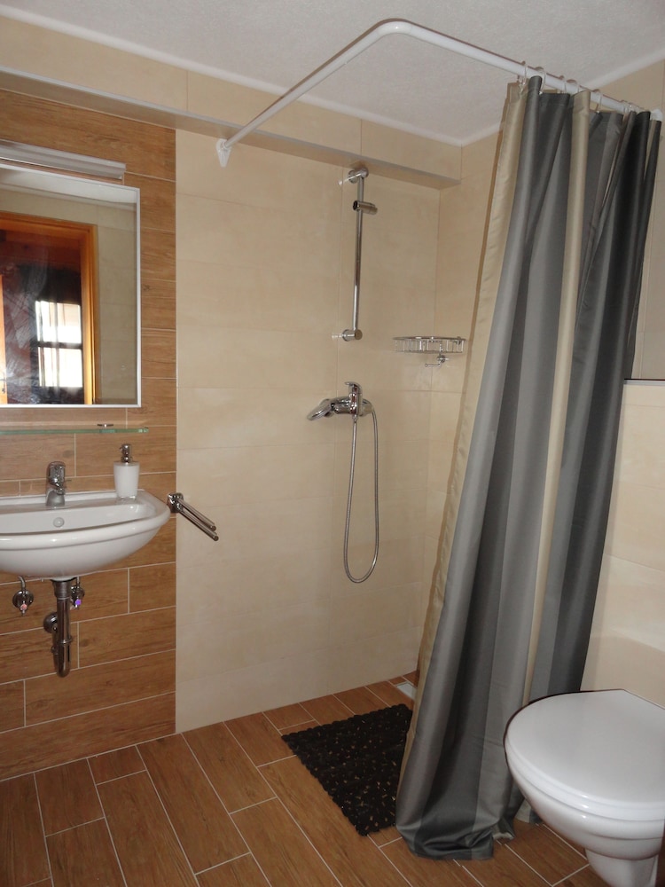 Family Bungalow, 1 Bedroom, Balcony, Courtyard Area photo 2