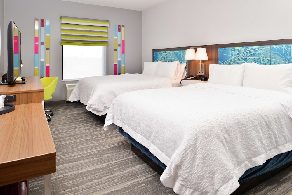 Room, 2 Queen Beds, Accessible, Bathtub photo 2