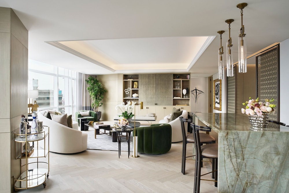 St Regis, Suite, 1 King Bed