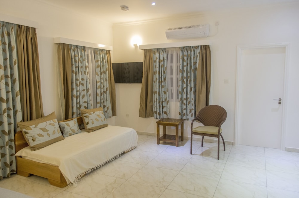 Family Triple Room, Multiple Beds photo 3