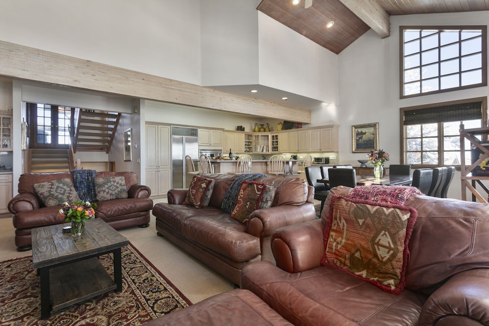 Condo, 4 Bedrooms