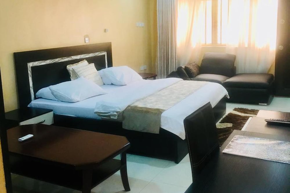 Standard Room, 1 Queen Bed, Non Smoking photo 1