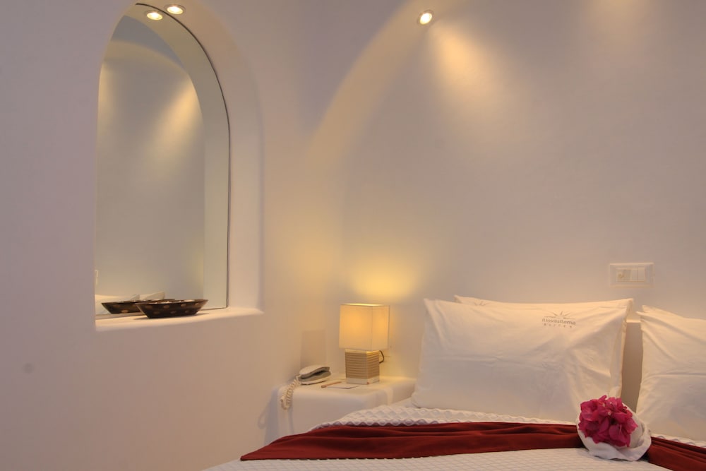 Standard Room ( Caldera View) - Photo 2