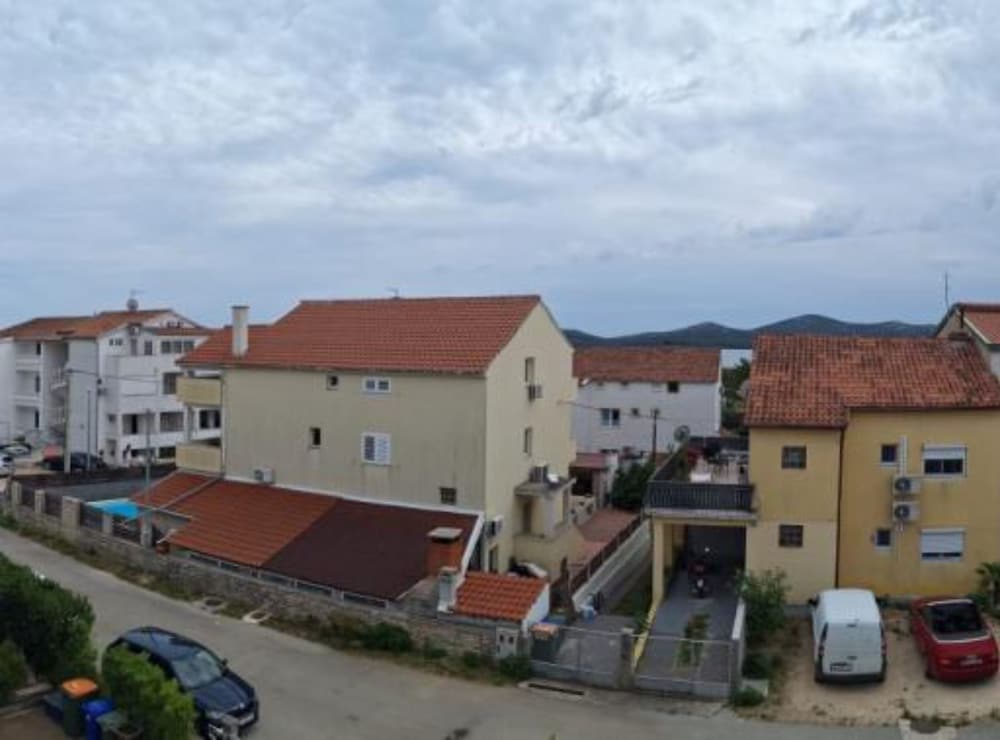 Apartment (Classic One Bedroom Apartment with Ba)