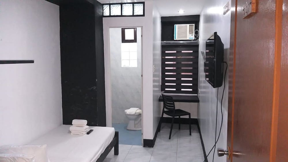 Basic Single Room, 1 Twin Bed, Air conditioning - Photo 3