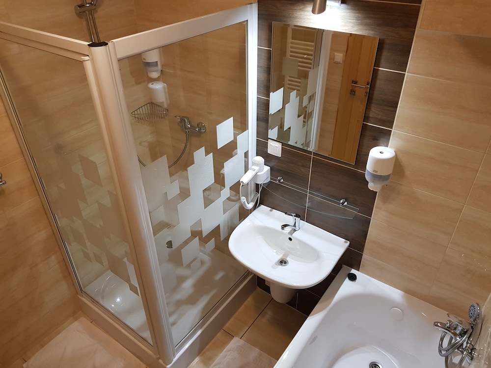 Double or Twin Room photo 3