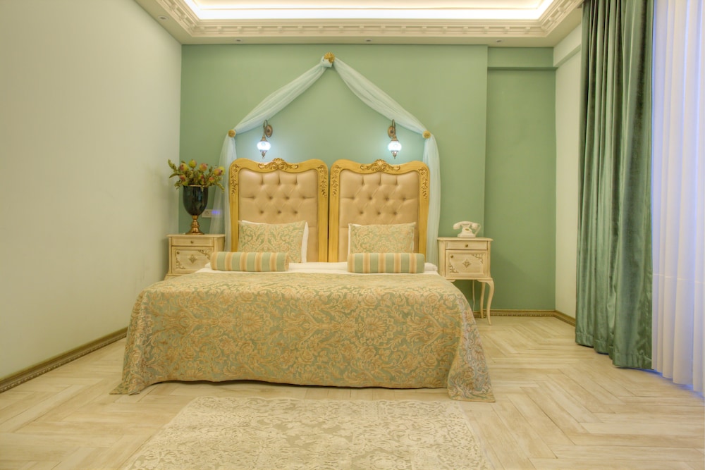 Comfort Suite photo 1