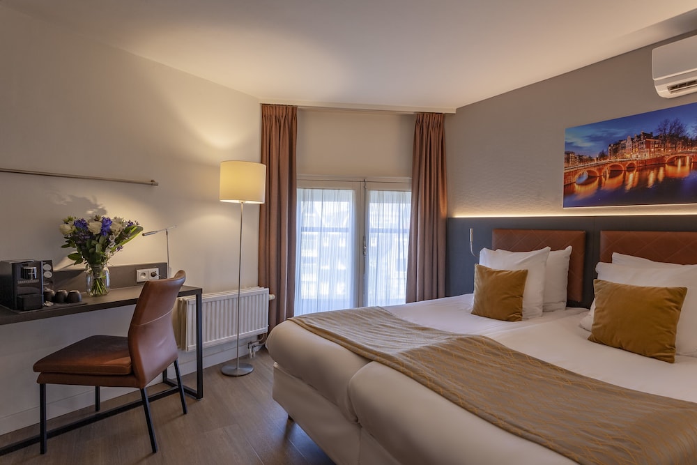Triple Room, 3 Twin Beds photo 3