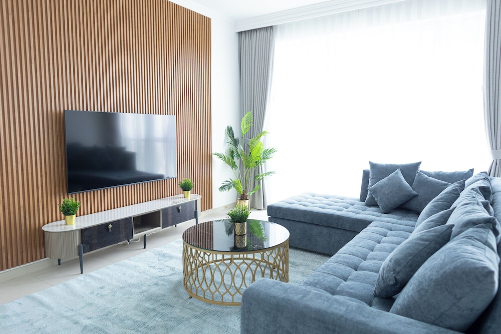 Exclusive Apartment, 2 Bedrooms, Balcony, Sea View photo 1