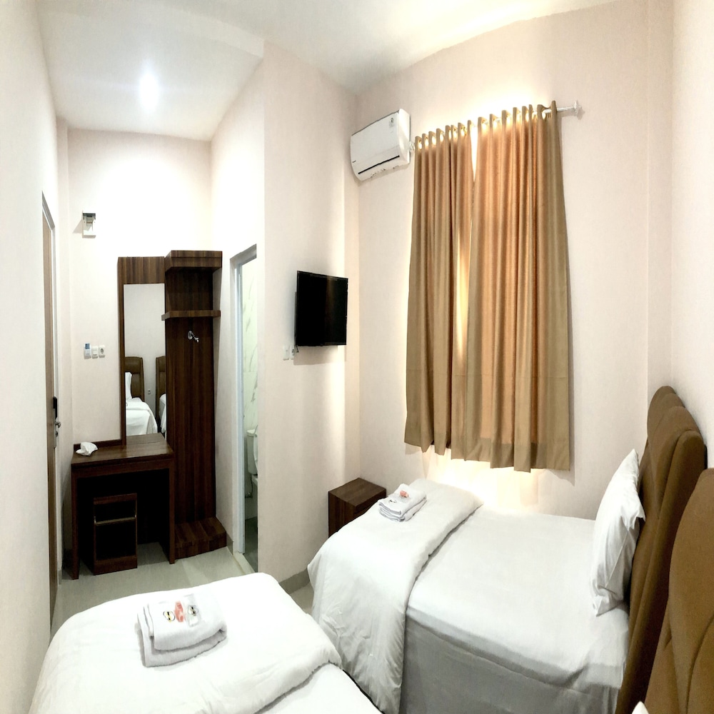 Premium Twin Room photo 3