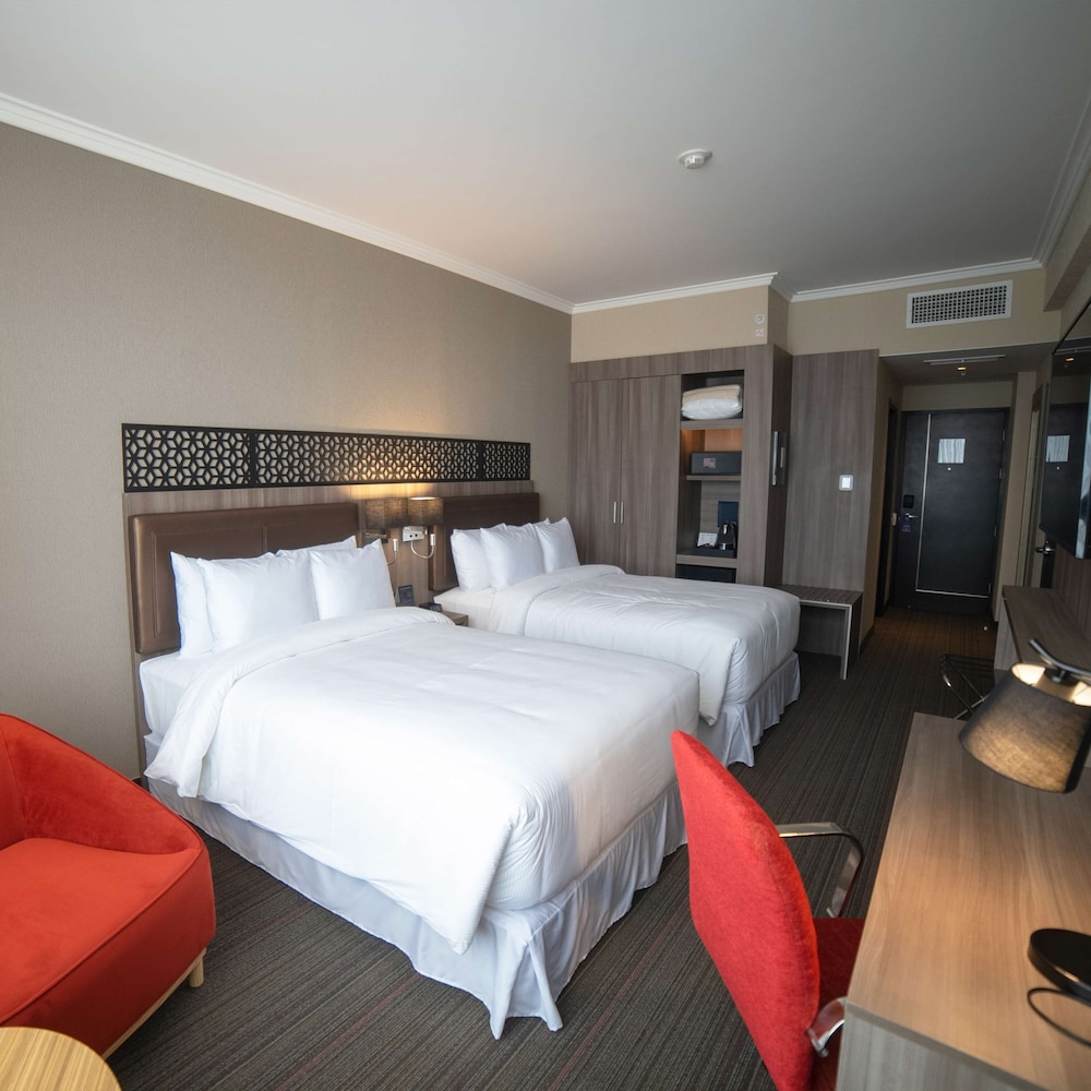 Room, 2 Double Beds photo 2