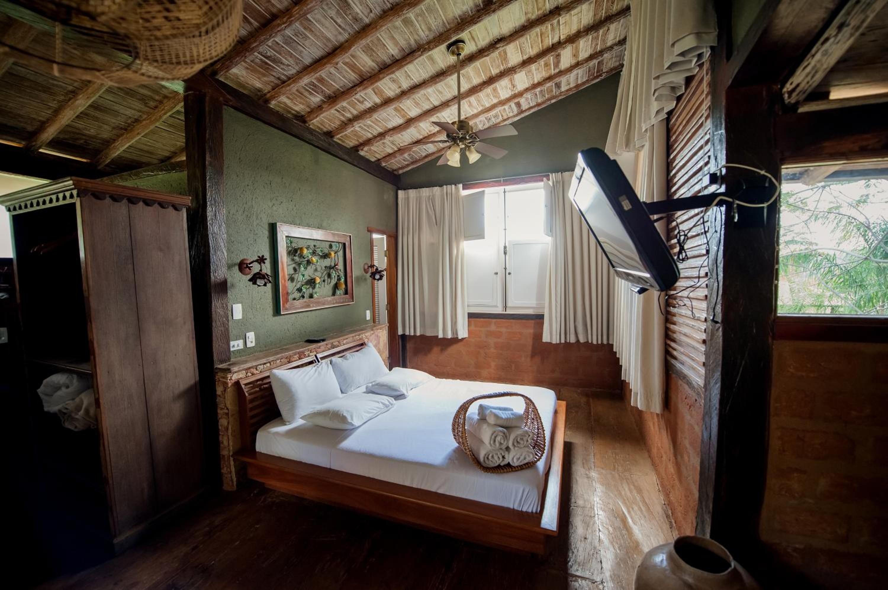 Bungalow with Spa Bath photo 3