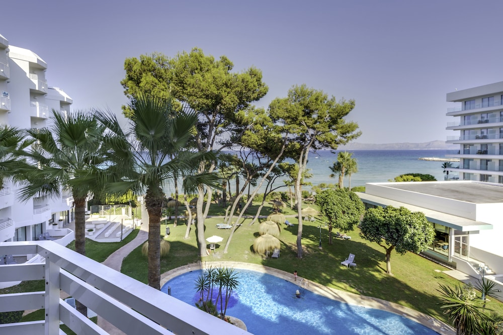 Suite, Balcony, Partial Sea View (2 Adultos + 1 Child)