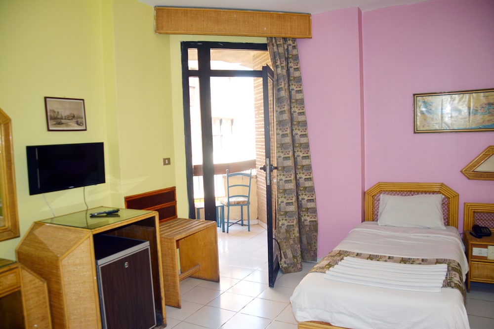 Standard Double Room photo 3